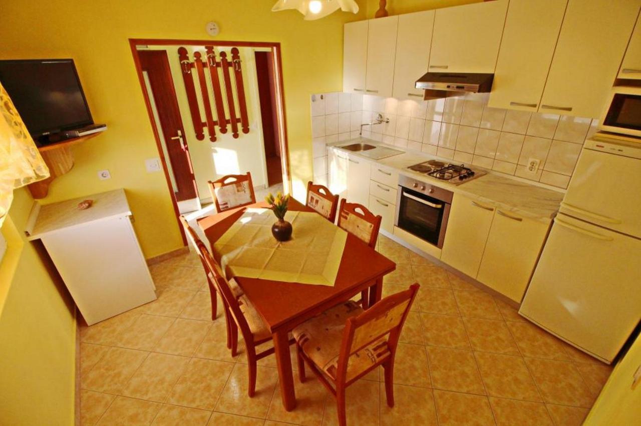 Apartments Villa Senija Prizba Eksteriør billede